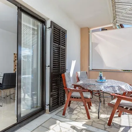 Dany Апартаменты *